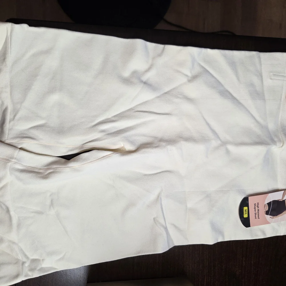 Shapermint Light Beige Shapewear Shorts - Picture 3 of 4